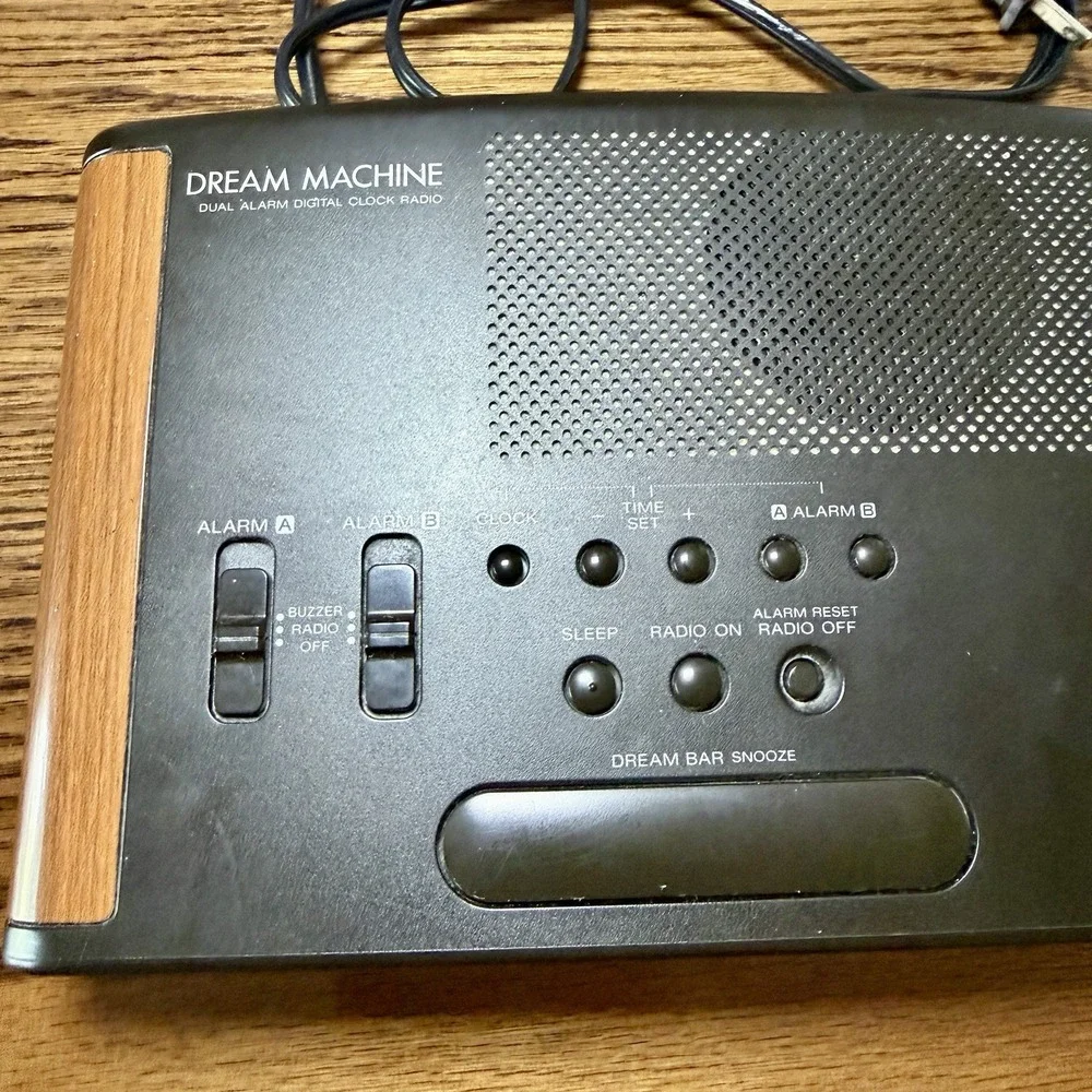 Sony Dream Machine ICF-C420 Digital Clock Radio Black Woodgrain AM/FM Dual Alarm